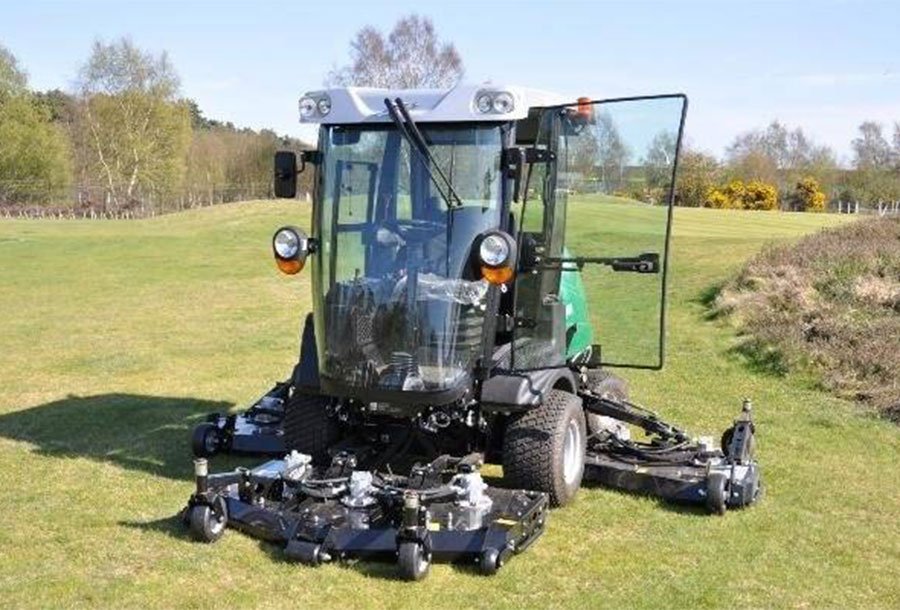 motoculture-entretien-gazon-tondeuses-professionnelles-grandes-largeurs-ransomes-jacobsen-servimac