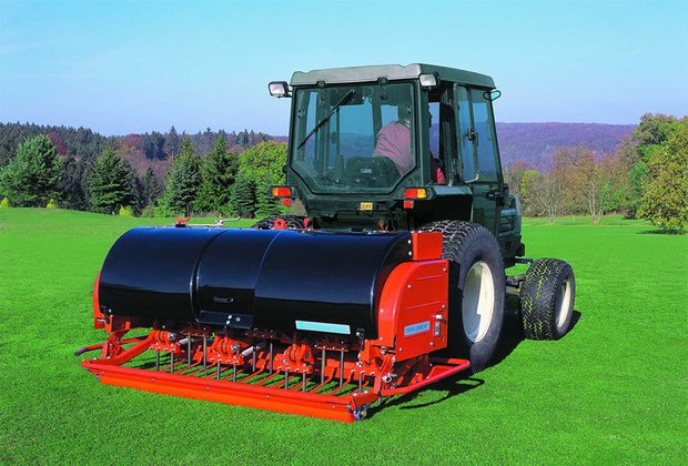 motoculture-entretien-gazon-scarificateur-aerateur-wiedermann-servimac